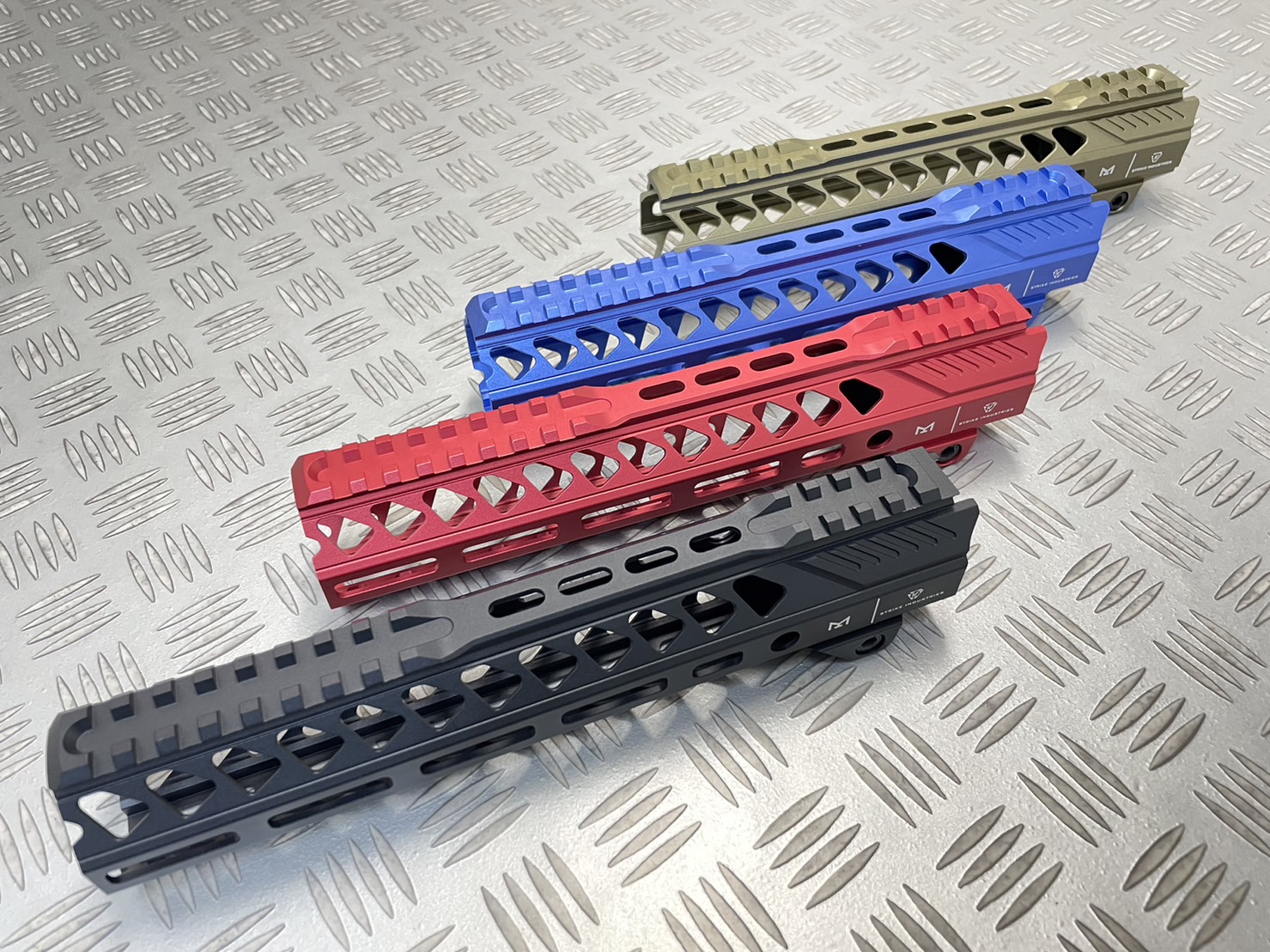 STRIKE INDUSTRIES 実物ハンドガード 15.5インチ 通販卸売り - kami