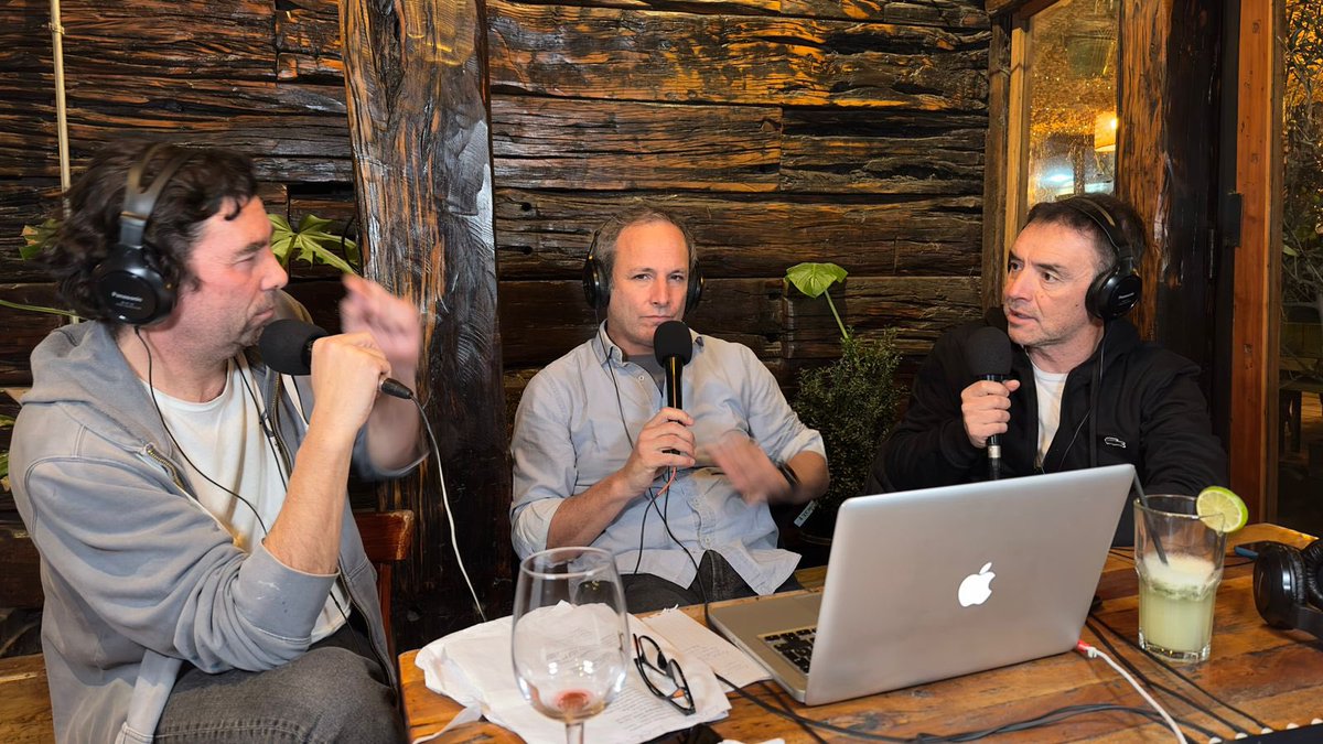 Tan solo un momento 
Capítulo 70 
<a href="/ramolica/">ramon lizana</a> <a href="/chechoapes/">Sergio Arriagada</a> <a href="/radiolaclave/">Radio La Clave</a> 
Programa completo acá : 

m.youtube.com/watch?v=MhQIuW…