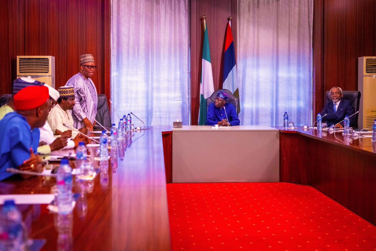 President Bola Ahmed Tinubu, on Wednesday received in audience, the leadership of the 10th Senate led by President of the Senate, Godswill Akpabio, at the Presidential Villa.