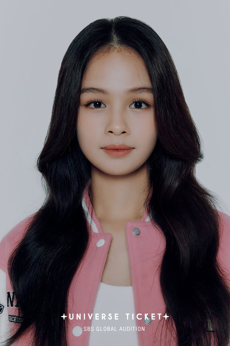 unvs_league's tweet photo. Check out the girls' Profiles✔

✨#알리사 #ALYSSA✨

✏Country : 말레이시아
✏MBTI : ENFJ
✏A word of resolution : 
모두가 ‘알리사’라는 이름을 기억하도록 하겠습니다!

#유니버스티켓 #universeticket
#SBS #fnfentertainment https://t.co/4NweJqTbmW
