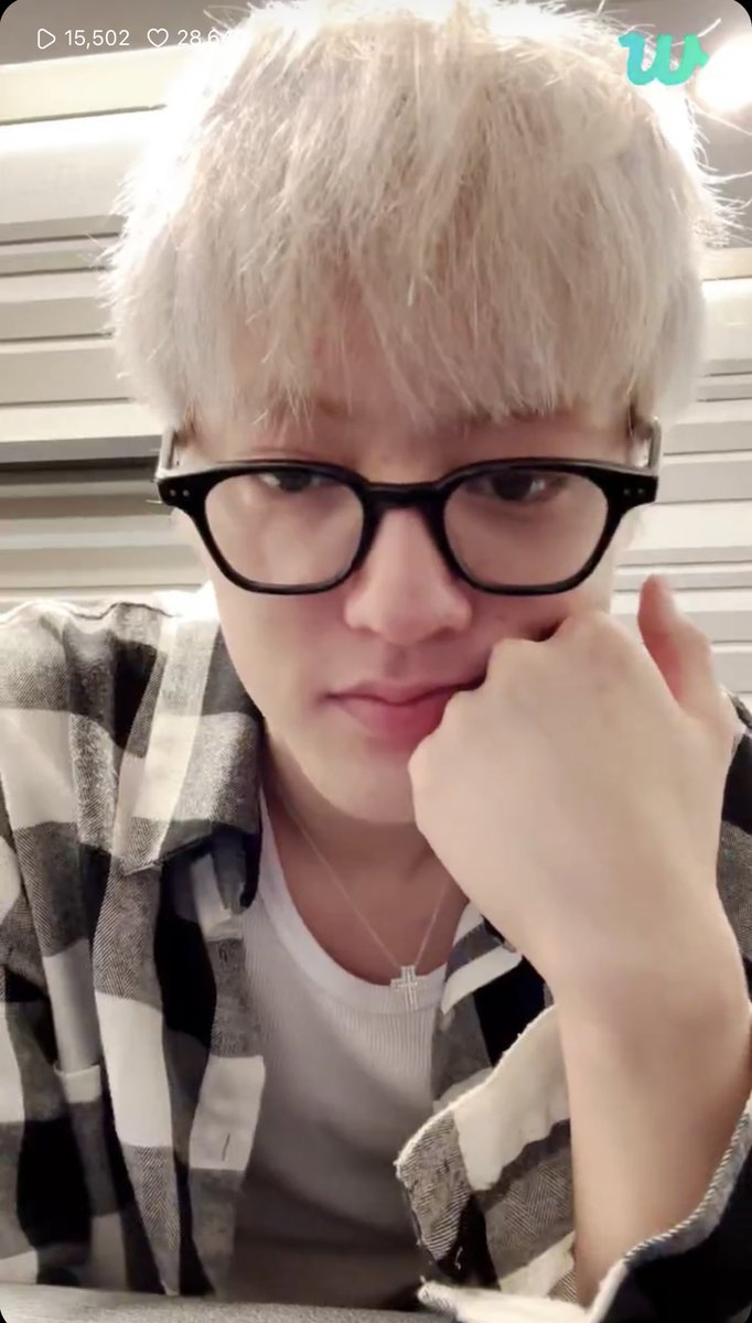dailyharuto_'s tweet photo. haruto weverse live! 🖤 https://t.co/llPHvG52OF