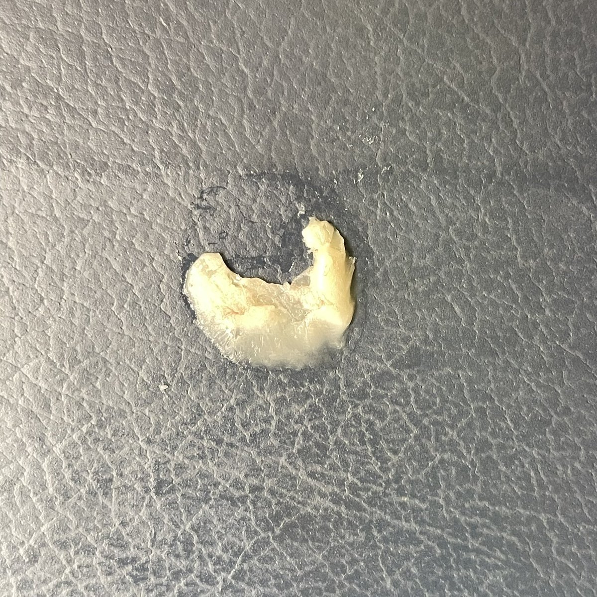 EngMAnoosi's tweet photo. @flynas هذي عينة من طيارتكم، رحلة جيزان الرياض XY106 بتاريخ ١٣ يوليو 
هل يعقل ادفع سعر التذكرة مع الكرسي فوق ٩٠٠ ريال وألقى هذا العفن 😞 https://t.co/3shxUP7Mmu