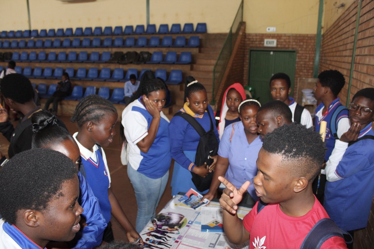 Ntsundenirich's tweet photo. Highlights of #CAVALIA2024, hosted by @bono_foundation at Thohoyandou Sports Center on the 24th of June 2023.
We helped at 130 learners from rural Limpopo on the day.
#CareerGuidance
#TodayIsToExcel https://t.co/3YfM1S14Vr