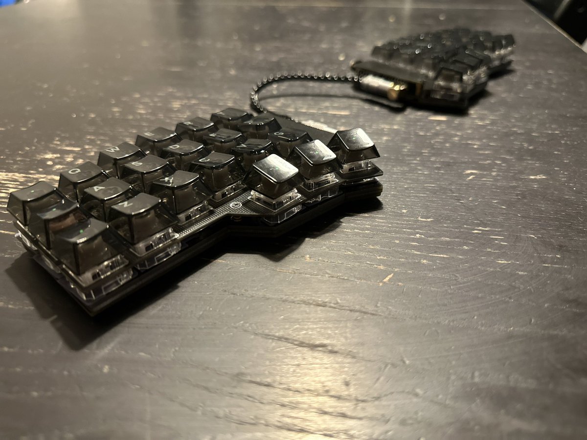 Sshenron's tweet photo. Amazing Corne EC @_gonnoc !
Any chance to merge with the master branch of QMK🥹? https://t.co/Ey4V2dsUHV