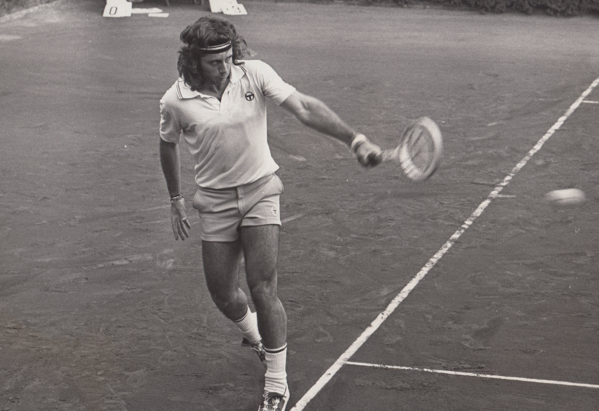 El argentino Guillermo Vilas en la central del <a href="/rctb1899/">RCT Barcelona-1899</a> durante la disputa del Trofeo Conde de Godó @bcn