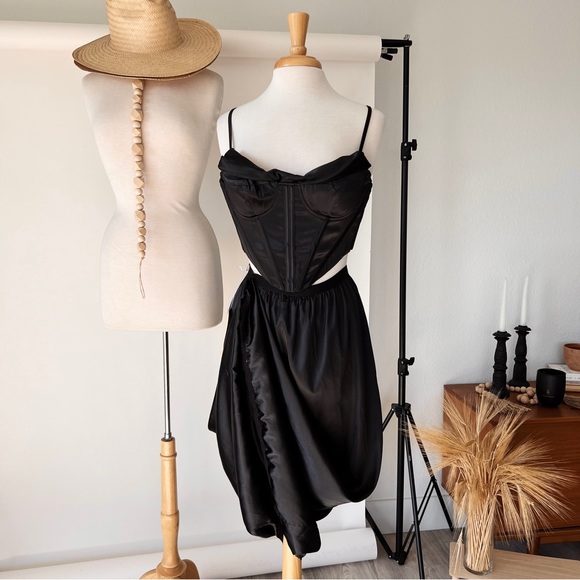 Adistelis's tweet photo. So good I had to share! Check out all the items I'm loving on @Poshmarkapp #poshmark #fashion #style #shopmycloset #hm #abercrombiefitch: https://t.co/PuCOvz7cXy https://t.co/ozlh1OpmL8