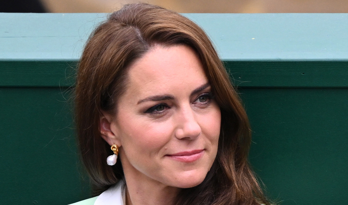 Daily express on twitter royal family live meghan warned kate ready