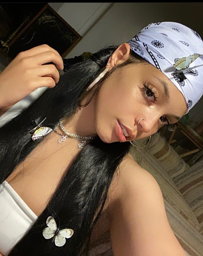 __GLD's tweet photo. Definitely the pretty baby momma https://t.co/kTEejWO3xh