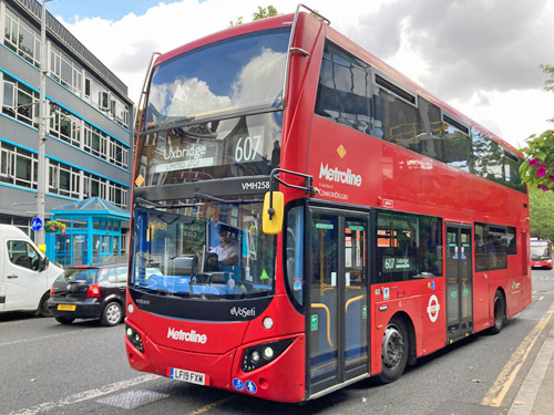 diamondgzrblog's tweet image. Branding the Superloop diamondgeezer.blogspot.com/2023/07/brandi…