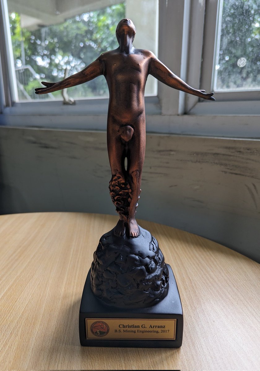 ichanisrara's tweet photo. Finally got my personalized limited edition Oblation Statuette!
If you are a fellow UPD Engineering alumni, & interested in getting one too/if you want to be a member of the UP Alumni Engineers (UPAE), see the details below!
Homecoming is this November!
#UPAE @UPAlumniEngrs https://t.co/2nKpHT87Tk