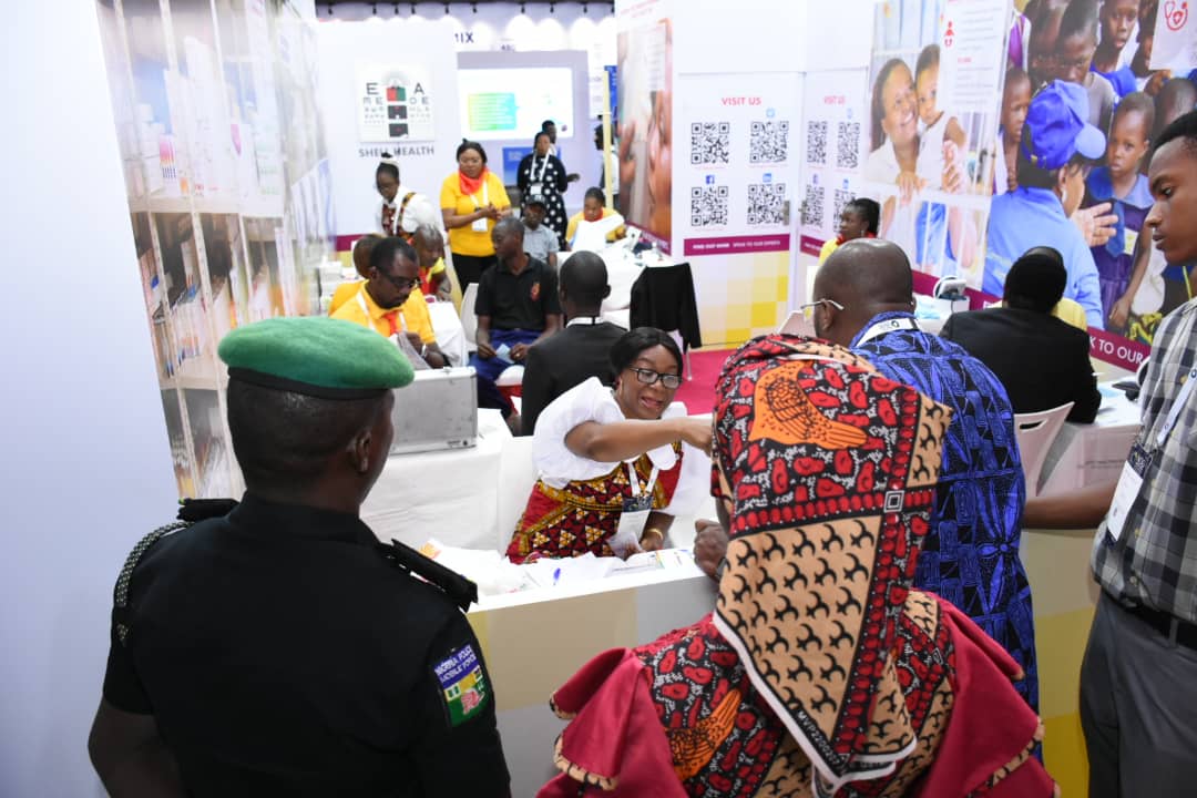 Shell_Nigeria's tweet photo. The #ShellBooth at the #NOGEnergyWeek buzzing with activity all day: the discovery &amp; edu-tainment sessions, the #HealthInMotion team rendering #healthcare services to delegates and the fun-filled #Shellfie moments, and lots more. 😀 

#ShellCares #PoweringProgress https://t.co/khWWAnwQOw