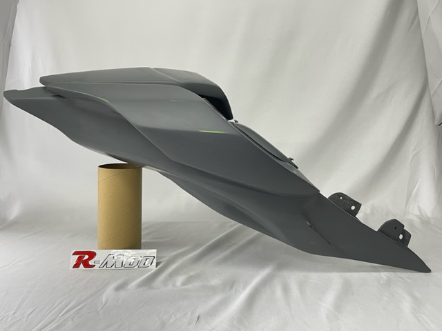 AxxLMoto's tweet photo. インドネシア メーカー、R-MODのシートカウルがお客様分で入荷しました。
YZF-R25用となり、YZF-R1Mスタイルです😍
引き続きご希望のお客様分のみでバックオーダーしているパーツとなり、弊社でも輸入実績がとても多いパーツです❗️
インパクトは桁違いです👍
#AXXL
#YZFR1
#RMOD
#YZFR1M https://t.co/MfTahVQDL1