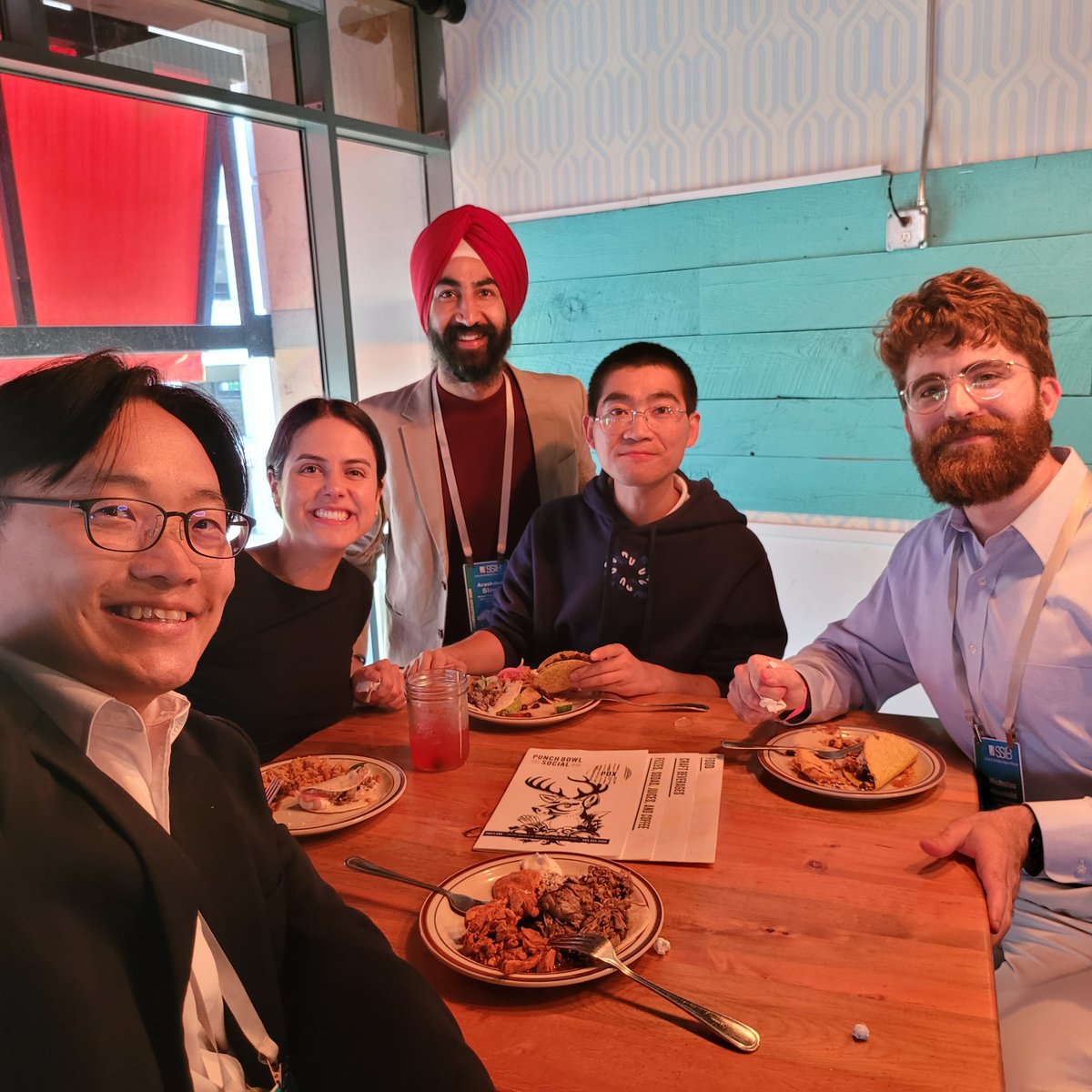 zhezhao2017's tweet image. #SSIB2023 in #Portland new SSIB member event with @HyungJinChoiSNU @ellie_pasquale @SinghArashdeep @NicholasNeuwald and very nice meeting everyone!