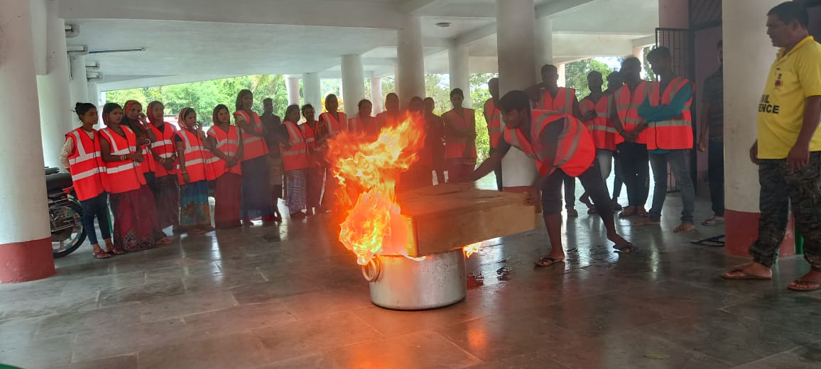 DefenceOdisha's tweet image. Trg on Disaster Management ti Shelter Level Task Force at different MCS of Balasore Distict by @osdmaodisha and trg imparted by the Master Trainer of Civil Defence Odisha. @IPR_Odisha @CMO_Odisha @SRC_Odisha @SecyChief @homeodisha @DMKhordha @PMOIndia @ndmaindia @OdishaFS_HGs_CD