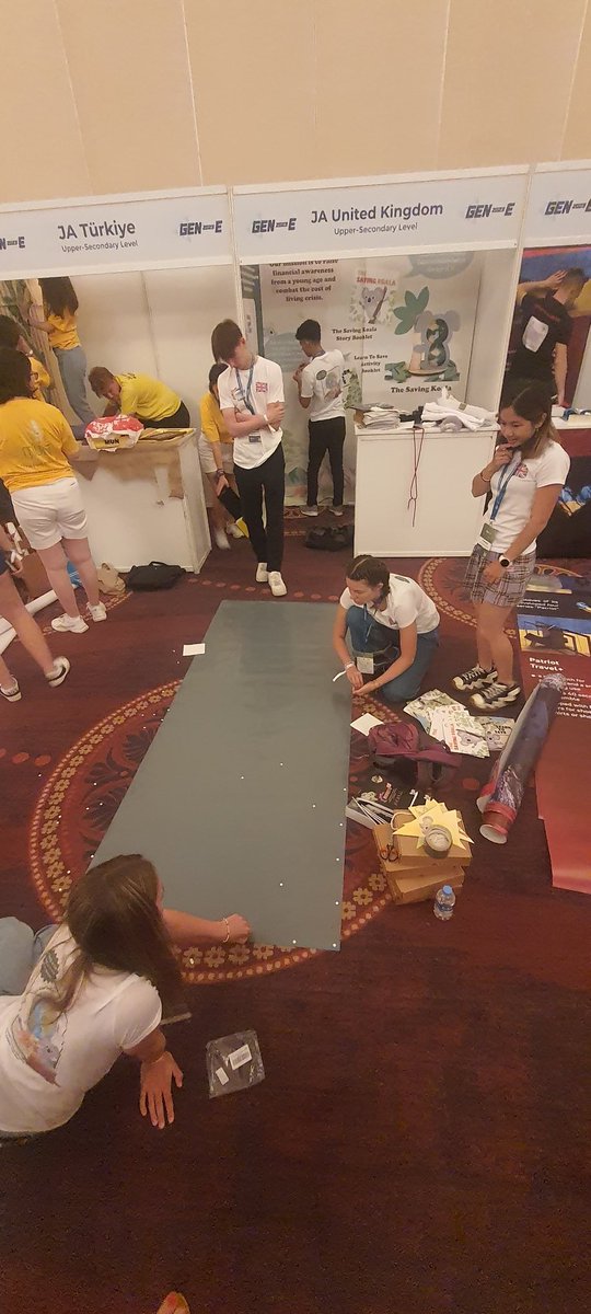 Trade stand is coming together well... Koality!!! <a href="/BromsSchool/">Bromsgrove School</a> <a href="/youngenterprise/">Young Enterprise</a>