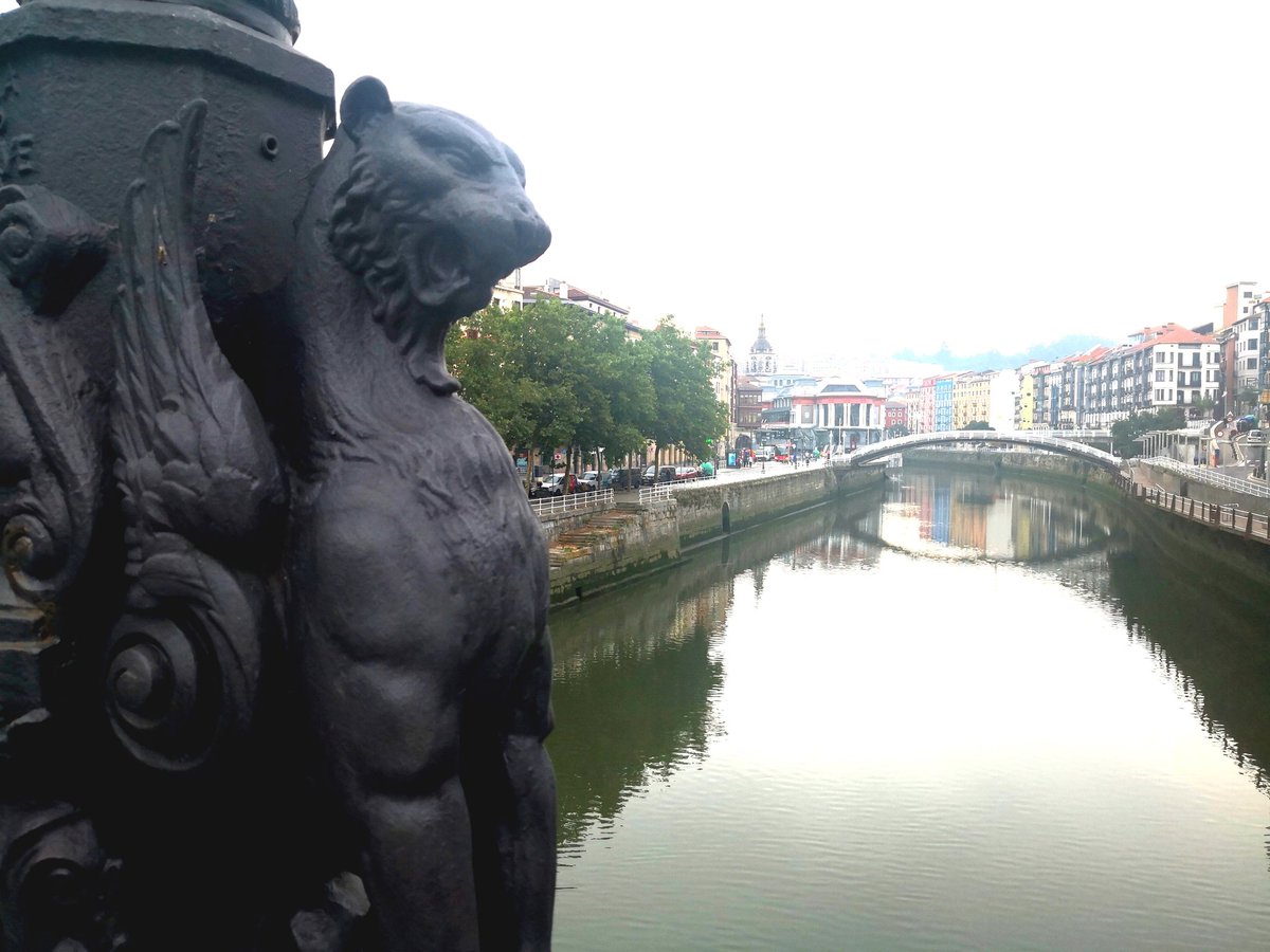 Ayer intensa jornada con conversaciones sobre arte e #ia en #Bilbao  kulturklik.euskadi.eus/evento/2023/07… <a href="/pilarrosad/">pilar rosado</a> Jorge L. Marzo <a href="/tallerestampa/">Estampa</a> et al Gracias <a href="/upvehu/">UPV/EHU</a>!  😎💪
