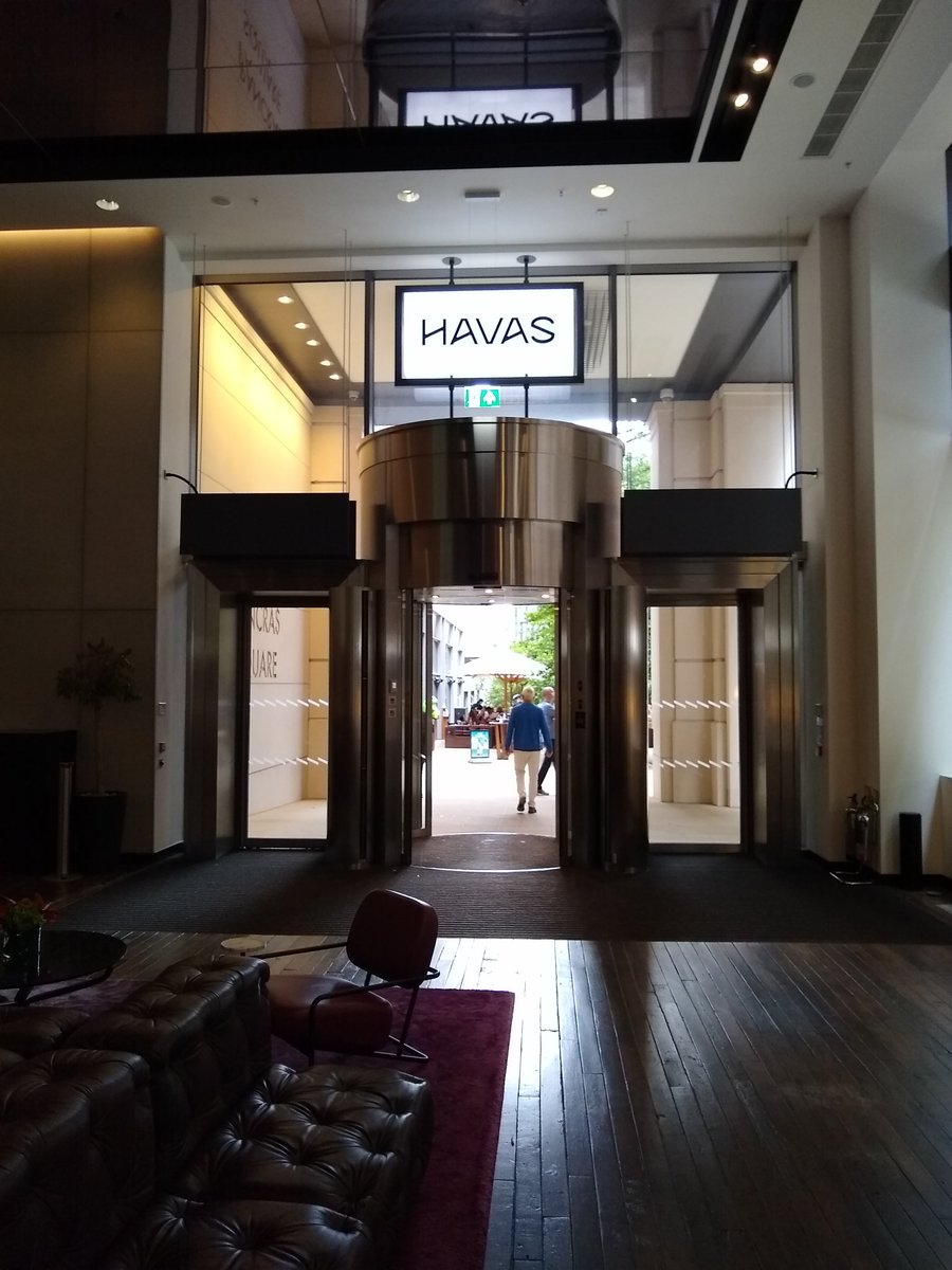 NHS_CEP's tweet photo. Fantastic first day of pit stop 4 @HAVASLYNXEU . Looking forward to today's sessions on #branding , #socialmedia and #commuications see you there! @DrTonyYoung @hiranihealth @HIHIreland https://t.co/SEugF22iEa