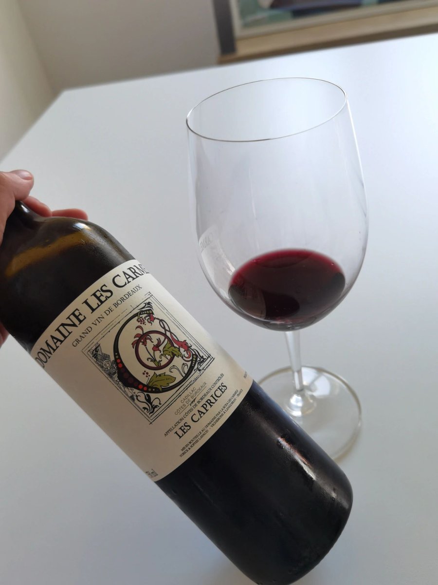 Moon_198700's tweet photo. πΈπ₯When I opened this wine, I was amazed by the aroma of violets, roses and strawberries.π π
Aromas of violets, roses, strawberries, and wild, natural minerality. It has a slight hint of spice and a silky mouthfeel.πΈπ₯#wine #microbrews #winetasting #wine https://t.co/l5Y6PbtezQ