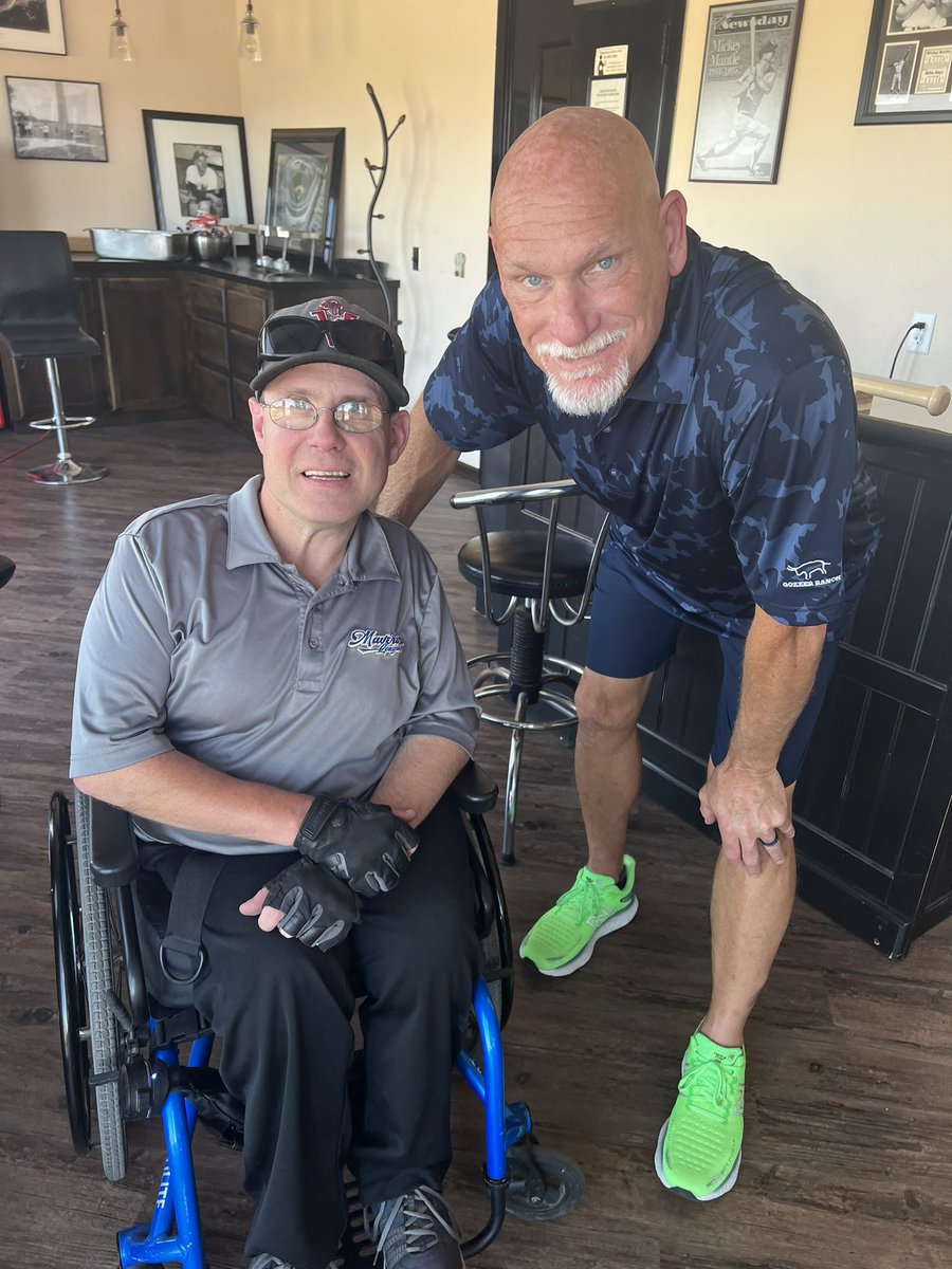 GrantBuehler's tweet photo. Jay Buhner & I
#Bone
#Mariners
#SeattleMariners
#baseball
#HallofFame
#Seattle
#seattlewashington
#jaybuhner
#bowlersdootherthings
#grantbuehlerbowling https://t.co/GXSVEIhwVD