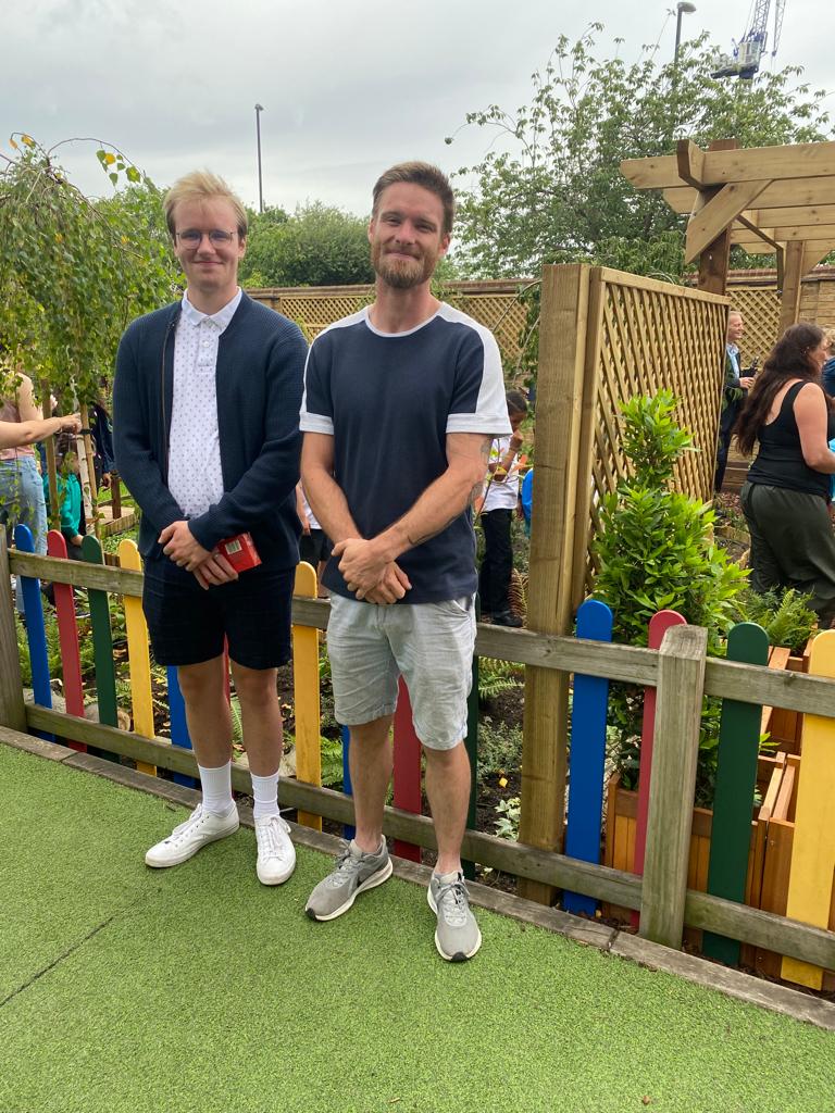 BlueLagoonGs's tweet image. Huge shoutout to Sam of Custom Builds Construction (my gorgeous other half) &amp;amp; his brother Luke for being the master builders on this project! They worked so hard to create this masterpiece in just 2 weeks 💪💚🌳🌿
#Rewinding #ForestSchool #CleanAirForLondon @HaseltinePS