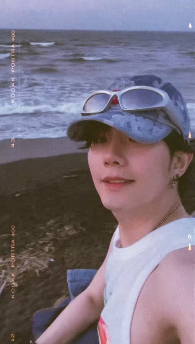 withluve_b's tweet photo. So handsome 🥹💙

#BuildJakapan #Beyourluve https://t.co/LL28SUVjo9