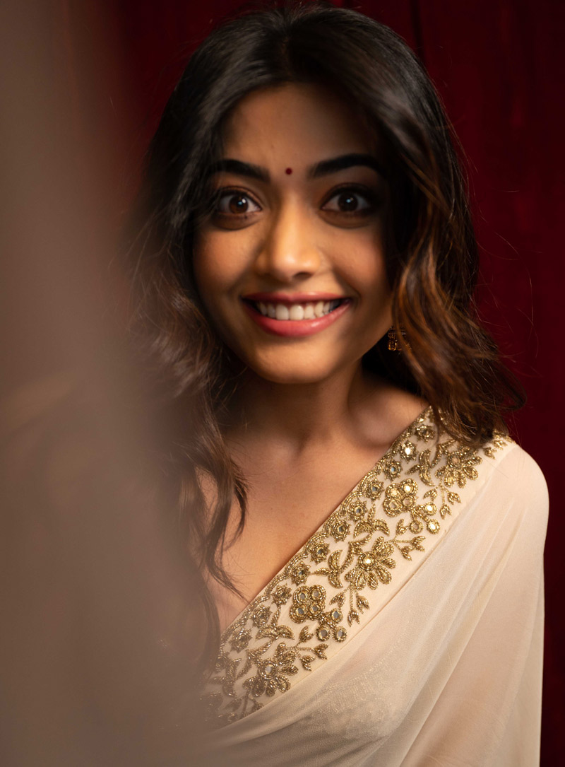 RashmikaTrends's tweet photo. I love you to the moon and back @iamRashmika ❤️ #RashmikaMandanna https://t.co/HqBJr6uDdY