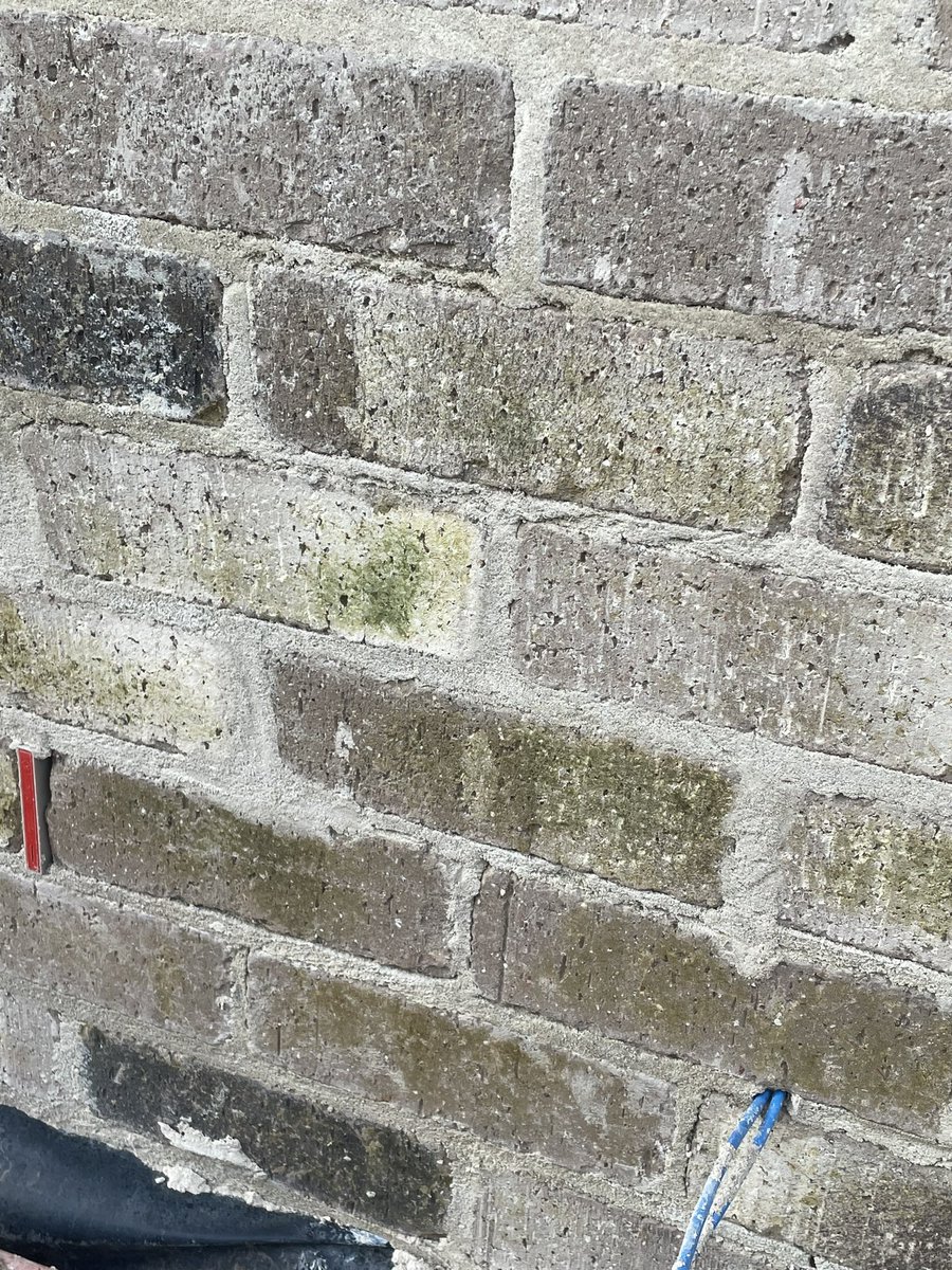 thebrickcleaner's tweet photo. So, independent building inspectors have long said Vanadium stains present as a result of poor brickcleaning methods, I’ve always said it’s an inherent defect in the brick. Here’s staining before I cleaned 2days expensive bricks. Game over snakeoil salesmen! #ripoffmerchants https://t.co/1srnSj6B59