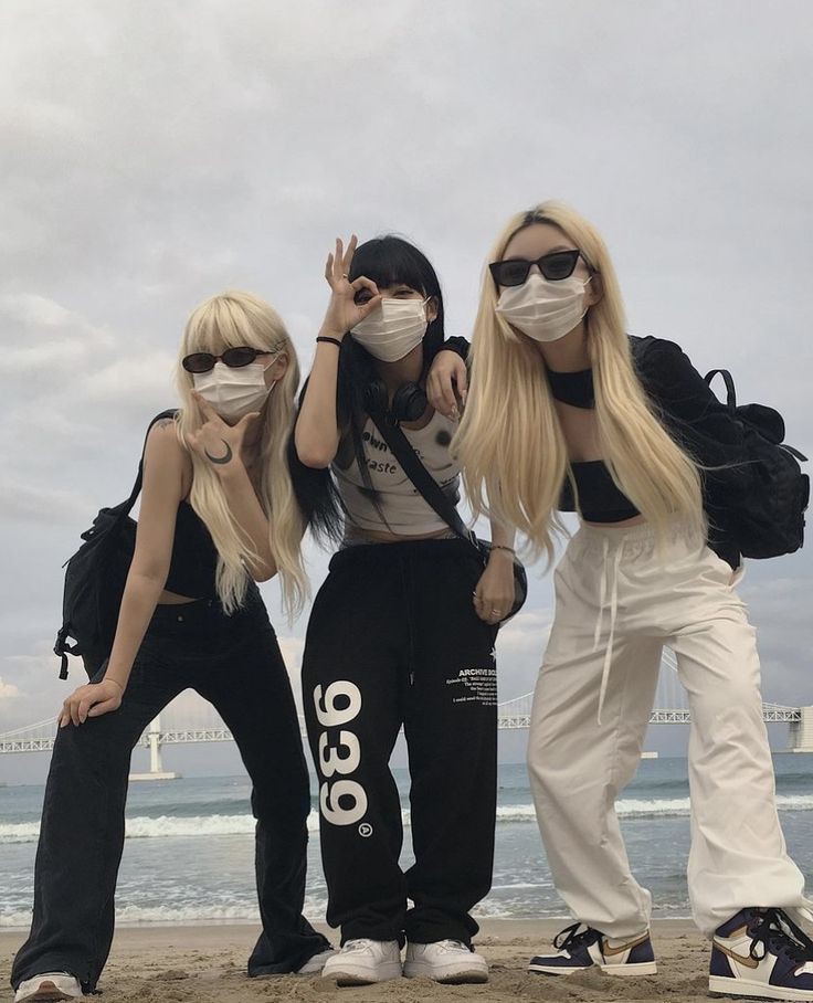 lelleleaaa's tweet photo. beach🌻 https://t.co/8i3Rg1xNoV