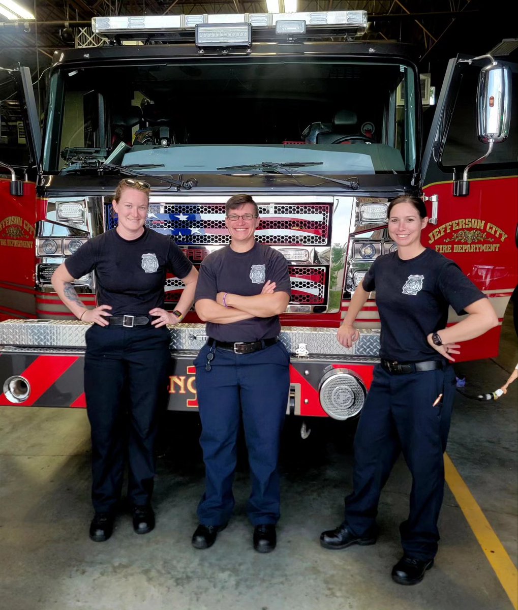 CarrieTergin's tweet photo. These women made history as the first all female Engine crew at #JCFD. Congratulations Engine 1 and great work ladies! Lisa Layton-Brinker, Marilee Veit and Abigail Tarpein Jefferson City Fire Department @JeffersonCityFD π https://t.co/XD08vi7s9v
