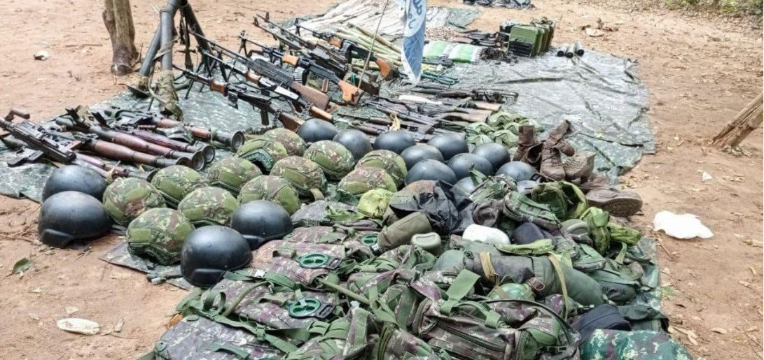 HurleyPeace's tweet photo. Last week the Mozambican Army ordered the evacuation of the population that returned to Mucojo and Quiterajo, to make room for an offensive against insurgent positions in the forests of Macomia district.   Read more here... https://t.co/AFIJ3xWBKR https://t.co/YLJgWtLFdn