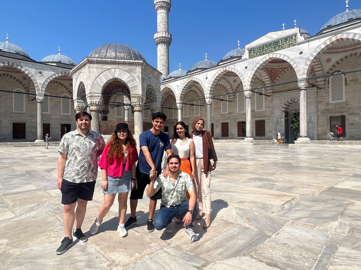 indexgrup's tweet image. Anadolu’nun Genç Yüzü Bilişimle Aydınlanıyor staj programımız kapsamında İstanbul kültür turumuzu gerçekleştirdik. ✨✨

Çok keyifli geçen turumuzda İstanbul’un kültürel zenginliklerini hep birlikte ziyaret ettik. 🤗

 #indexgrup #kulturturu #stajprogramı #anadolunungencyuzu