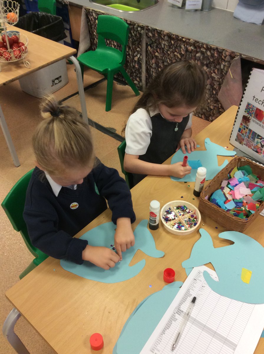 ASA_FS1's tweet photo. This week, our story is the rainbow fish. We are decorating fish using bright colours. https://t.co/sVPJq0bViP