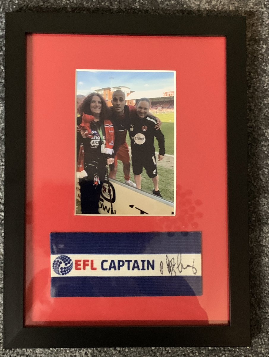 Presentation of a signed Captains Armband -Darren Pratley to @CaroleBignell1 & @Steven95011174 our winning season up to League 1 -2022-2023 arranged & promised mid season by the lovely @adakitman he kept his promise a nice surprise now in pride of place on our wall Thankyou 🥰