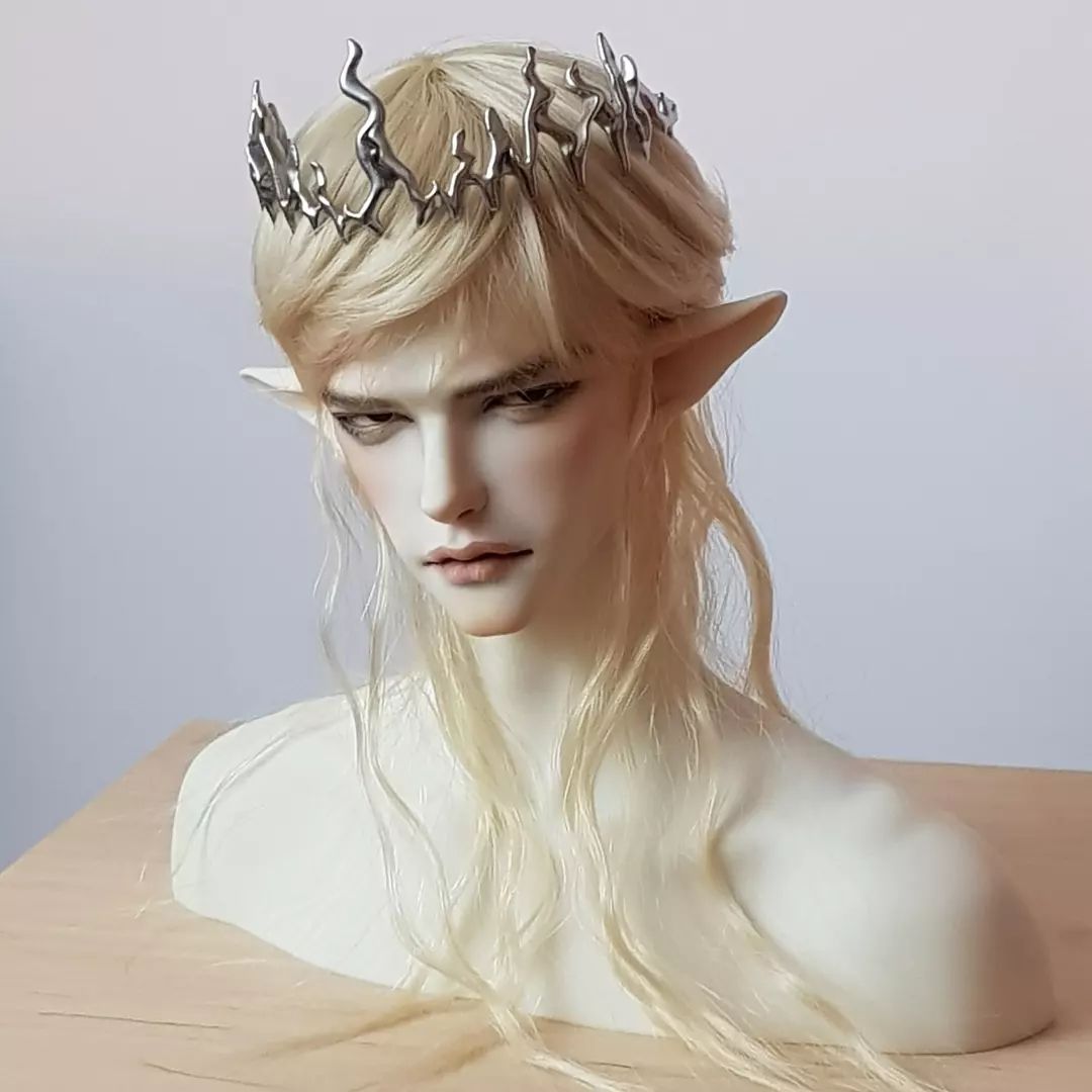 BjdRosen's tweet photo. Soon: Erasmus head 75cm. 21,5cm head circumference. 13-13,2cm neck. 19,5cm shoulders on this bust presentation. Price will be around 150-160 usd. Only one color: BasicPale which is close to Soom color #bjd #balljointeddoll #bjdsculpting #ドール #球体関節人形 #인형 #人形 #doll https://t.co/n3WYnDGc8N