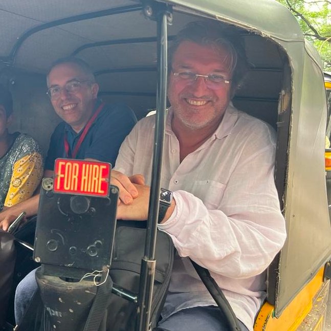 Wonderful week at @camp_course in Pune, India! Great courses, great students, great experiences... and a rickshaw tour with @ViktorJirsa @INS_Umr1106 @thevirtualbrain