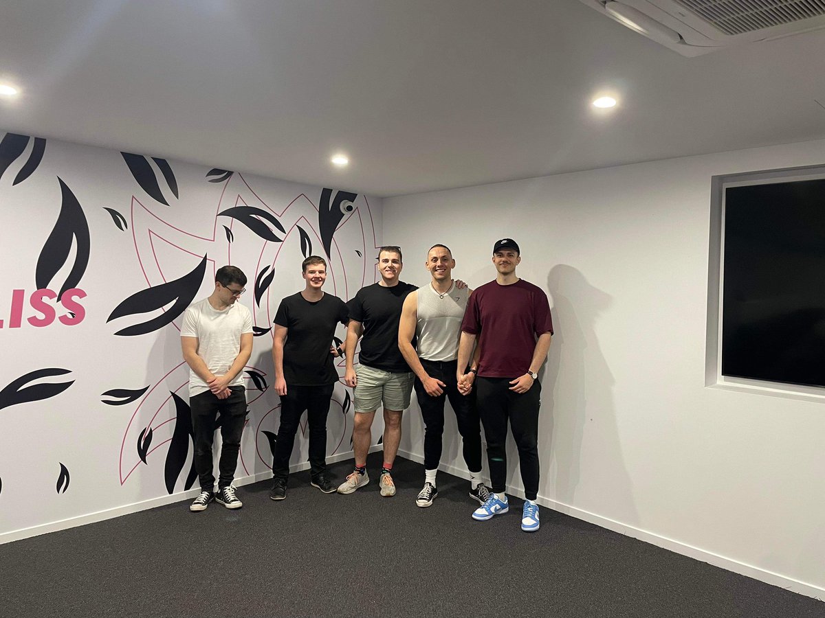 James Quinn tweet media