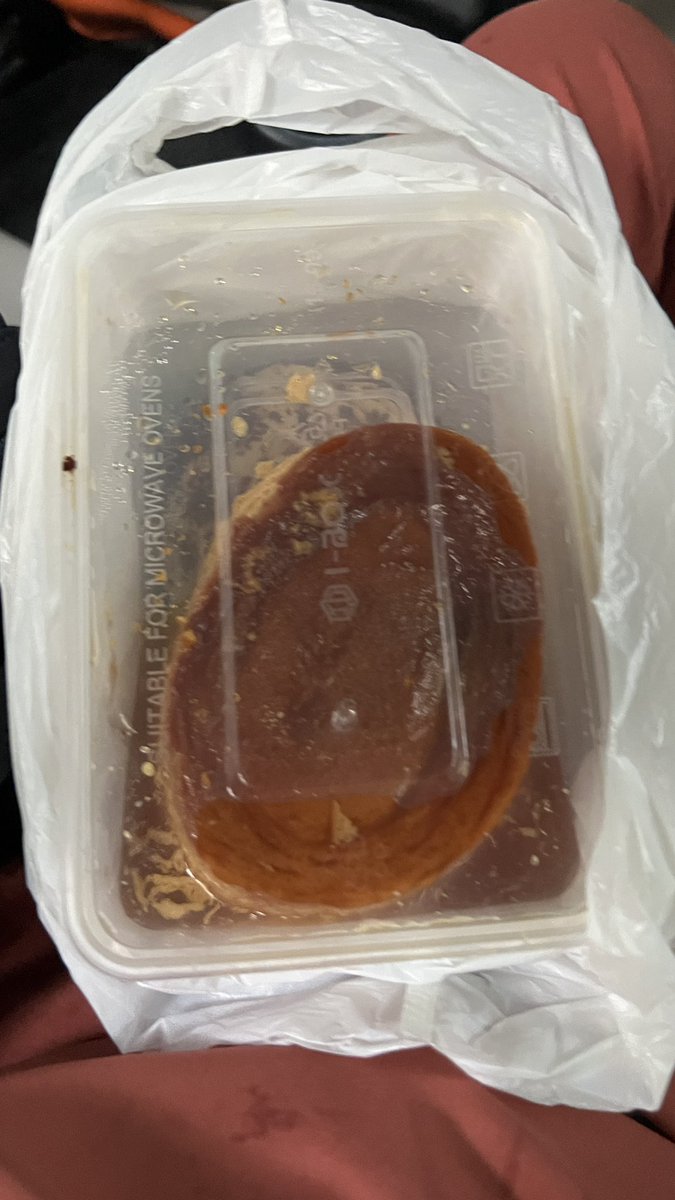 rjayagbonmd's tweet photo. Pumasok ako ng mall para bumili ng facial wash pero lumabas akong may bitbit na leche flan at red velvet cake instead. π€‘
I HATE MYSELF SOMETIMES π #MindsetBaMindset
Doesn't look palatable pero masarap π€€ #NoRagrets https://t.co/tGrwvYefx4