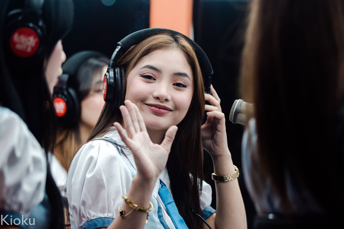 haruhiyuu's tweet photo. [2023.07.11] MNL48 Amy
「 Wish Bus - Cubao 」 

MNL48 WISHBUS PPOPCON 2023
#MNL48onWishBus #MNL48 #MNL48Amy
@mnl48official https://t.co/CYIPuMTXhW