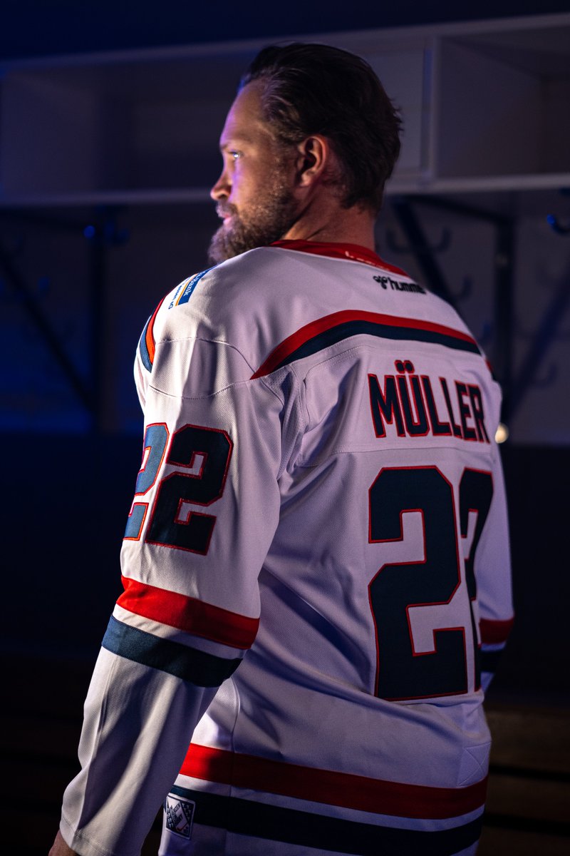 ECKASSELHUSKIES's tweet photo. 💥 𝑯𝑬𝑹𝑬 𝑰𝑻 𝑰𝑺 🤩 🔵🔴

 𝙃𝙐𝙎𝙆𝙔 𝘿𝙍𝙀𝙎𝙎 2️⃣3️⃣ | 2️⃣4️⃣ 💥 

Stolz präsentieren wir unser neues Trikot für die Saison 2023/24! Sichert euch jetzt eurer Jersey im Onlineshop ➡️ LINK in unserer STORY 🔗 oder unter https://t.co/DrOsVlYNKg🛒 

#trikot #2023 #2024 https://t.co/DC43unTA45
