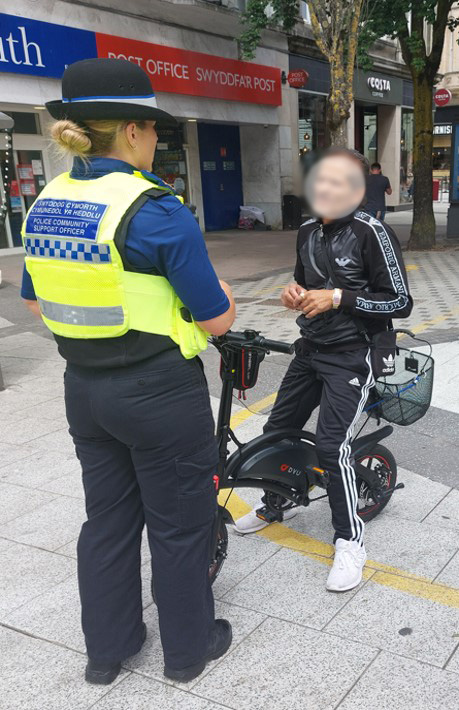 cardiffcouncil's tweet photo. Our City Centre Warden's teamed up with @SWPCardiff to enforce the no-cycling rule along Queen Street.

Since April, #OpCastor has seen:

✅Over 650 cyclists stopped
✅119 stolen OvoBikes seized
✅43 fixed penalty notices issued
✅3 Sec 59's issued to electric scooter riders https://t.co/ydwgXuLuql