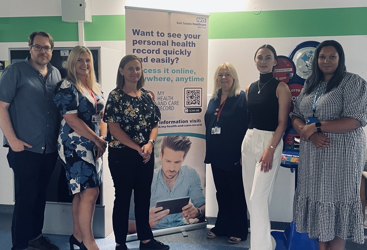 This lovely lot were out and about at #ConquestHospital yesterday, promoting My Health and Care Record to patients and colleagues - thanks to <a href="/patientsknowbes/">Patients Know Best</a> and <a href="/SxHealthandCare/">Sussex Health & Care</a> for joining us. Look out for them today at #EastbourneDGH