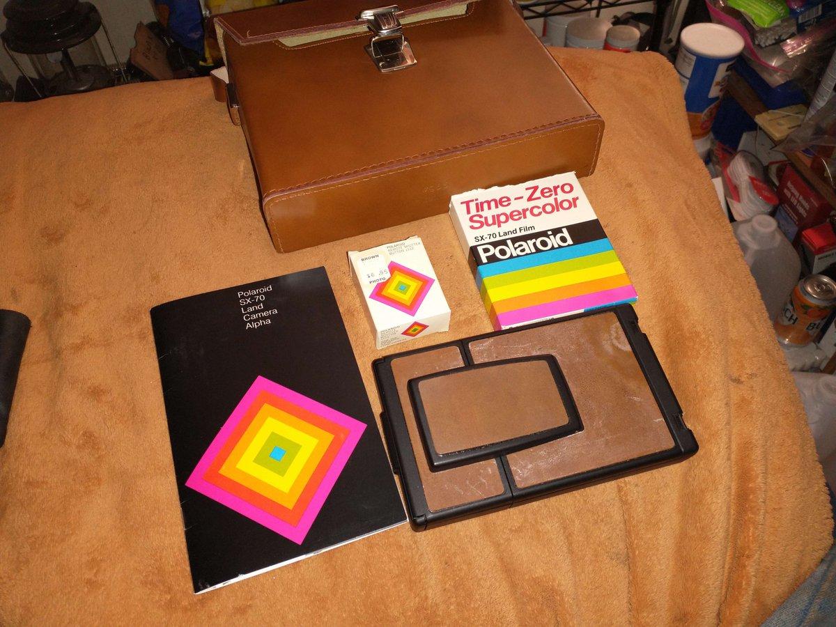 Percy_Technic's tweet photo. Got my hand on a functional SX-70 Alpha 1 and I'm honestly so happy. https://t.co/7VvsG4pmGE