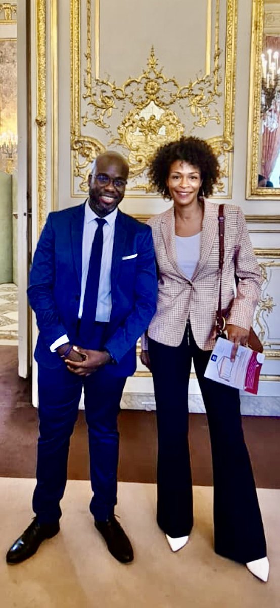Non, tout le monde ne déteste pas la police ! 
Soutien aux forces de l’ordre, soutien à ces femmes et ces hommes engagés sur le terrain pour protéger notre Nation et les fondamentaux de notre République. 
Pensées spéciales <a href="/AbdoulayeK3/">Abdoulaye Kanté 🙏🏿🇨🇵🇲🇱</a> 
#14juillet2023