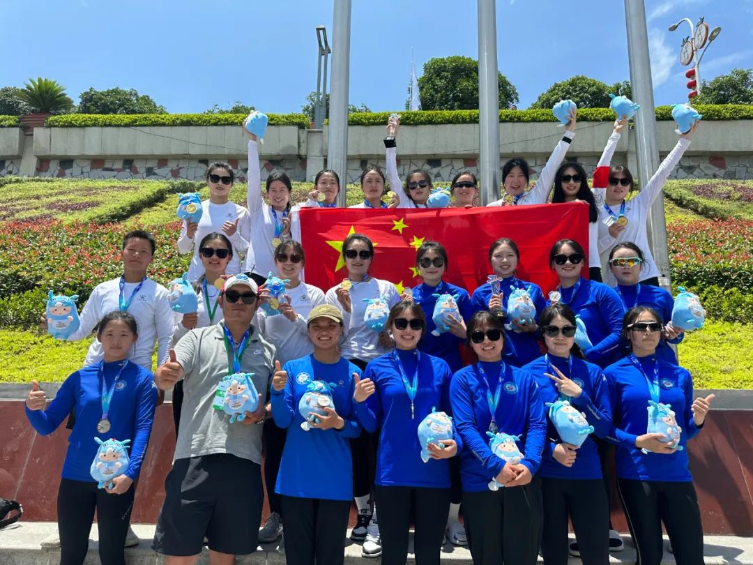 #Chinese teams made remarkable achievements in the #ICF Dragon Boat World Cup!🏆🚣‍♀️

Congratulations to <a href="/HuazhongUST/">华中科技大学</a>'s women dragon boat team and coach for their outstanding performance. With 5 golds, 3 silvers, and 4 bronzes, they've proven their skill and determination.🥇🥈🥉