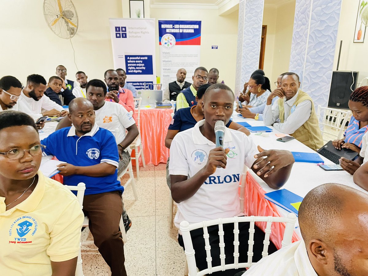 relonuganda's tweet photo. #Mbarara Day3: @edithsherry from @IntRefRights doing a recap session on what participants had learnt on human rights, the international, regional &amp; national laws on #Refugees.
@refugeelawproj @hiltonfound @OxfaminUganda 
#RefugeeLedAdvocacyTraining
#RELONRLOsRightsTraining https://t.co/bTpUuiHbK9