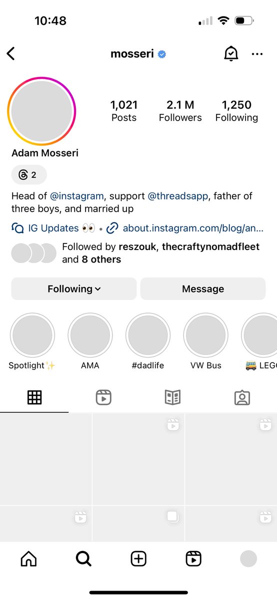 Reszouk's tweet photo. @instagram please please please what is going on with the app? 
This is what I see! Feeds, Stories, Posts nothing showing but video’s will play when selected. Take a look @instagramdown there are lots of us in the same situation! https://t.co/6WovmSsCvk