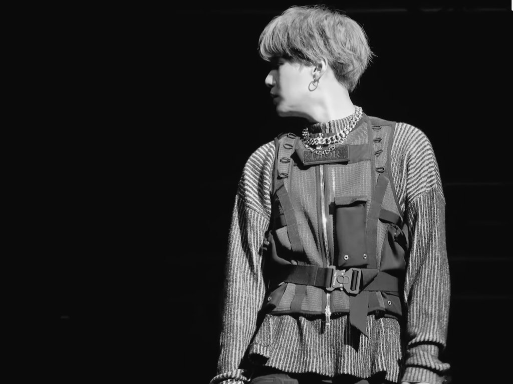 clear73595966's tweet photo. @TOP100KPOP I vote #Interlude_Shadow by #SUGA in #TOP100KPOPSOLOISTMV
@TOP100KPOP https://t.co/XG3xdnHmEf