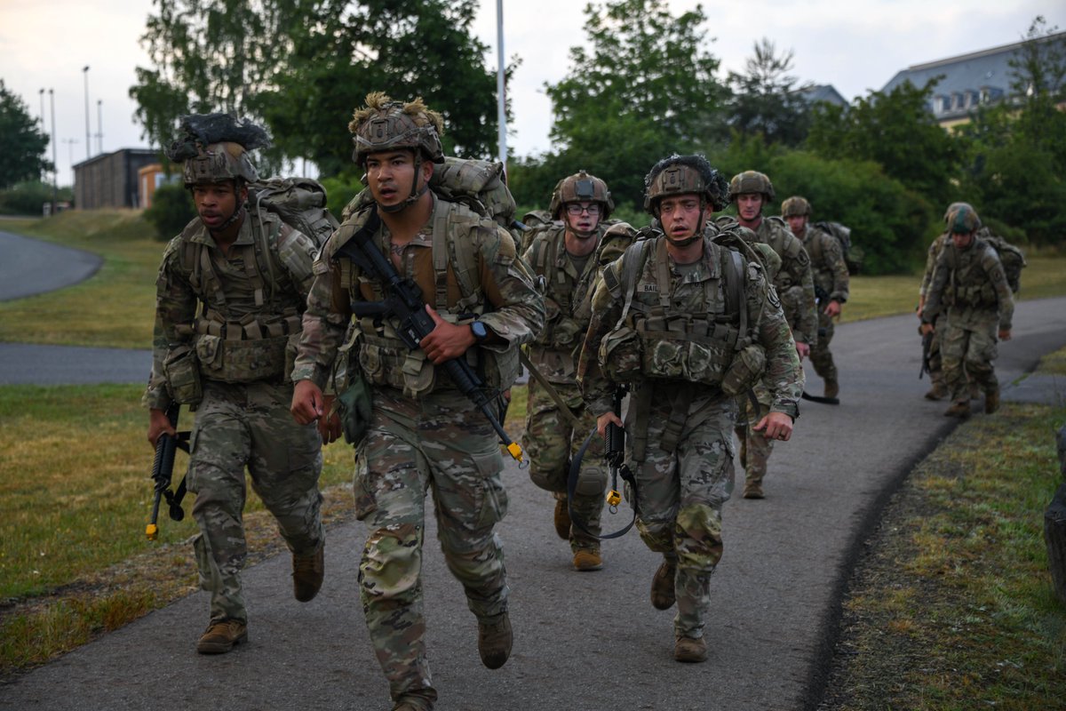 7thATC's tweet photo. #ICYMI Lets recap with images from @173rdAbnBde's #BayonetWeek in #Grafenwoehr #Germany! ๐#StrongerTogether #TrainToWin #SkySoldiers
@US_EUCOM @USArmyEURAF https://t.co/n5U3MdP5Ku