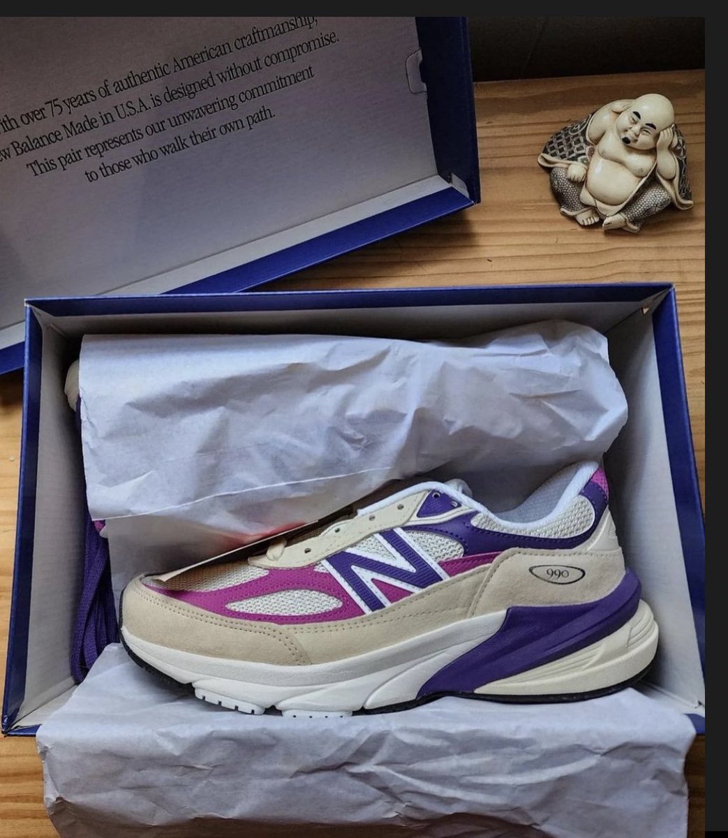 CaminoTV's tweet photo. L'une des paires du bureau passe à 183€ au lieu de 239€ 💜

Code EOS20 🎟️

Lien https://t.co/z4M2qiCLwW https://t.co/YEyB1ySnYU