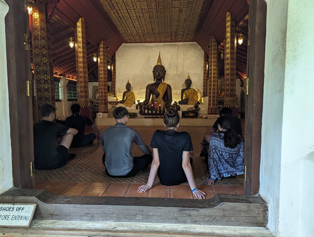 MrScullyCCC's tweet photo. Team 1 trek 1300m above Chiang Mai.  A bit of meditation along the way. @CartertonCC #CCCThailandCCC https://t.co/RazMl9jweg